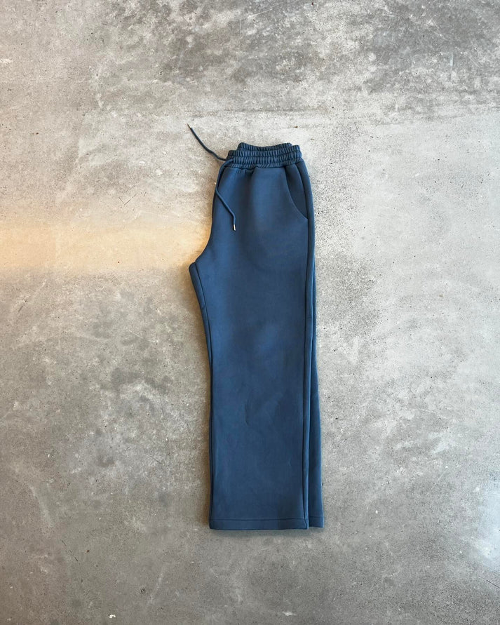 FLMNGO Minimalist Tracksuit